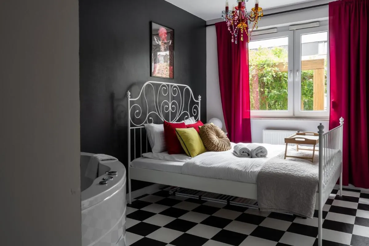 Image 2 of RentPlanet – Apartament Tęczowa
