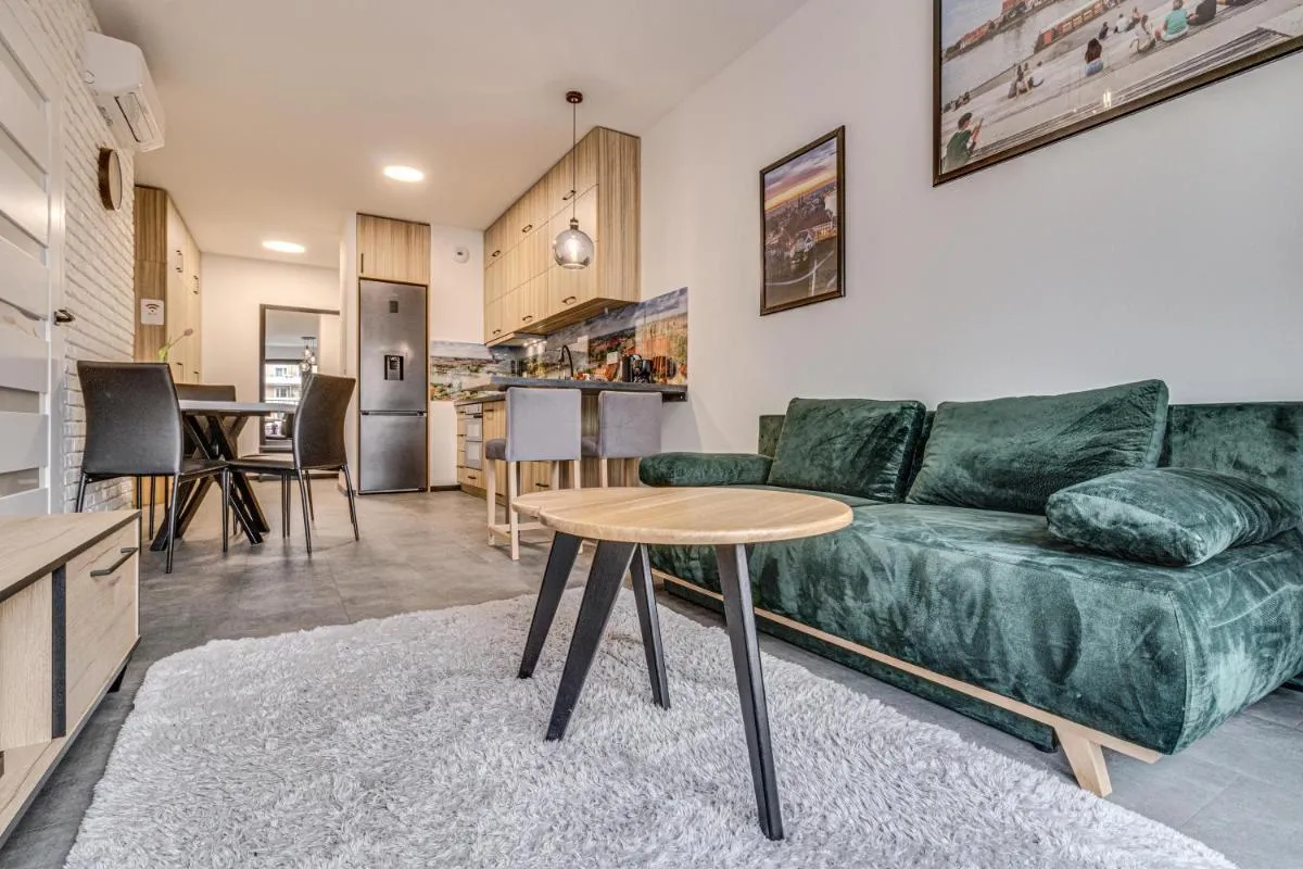 Image 1 of RentPlanet – Apartament Wyszyńskiego 56