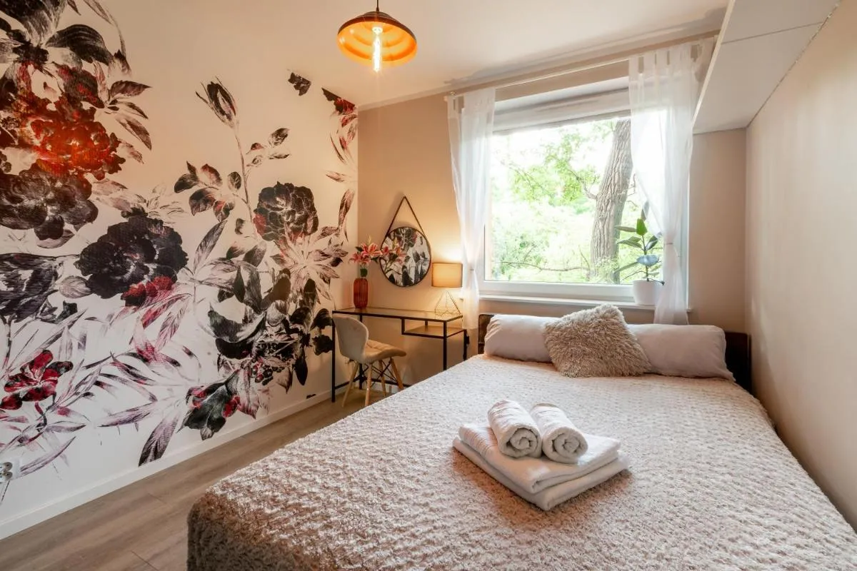 Image 1 of Sun House Apartment + free parking