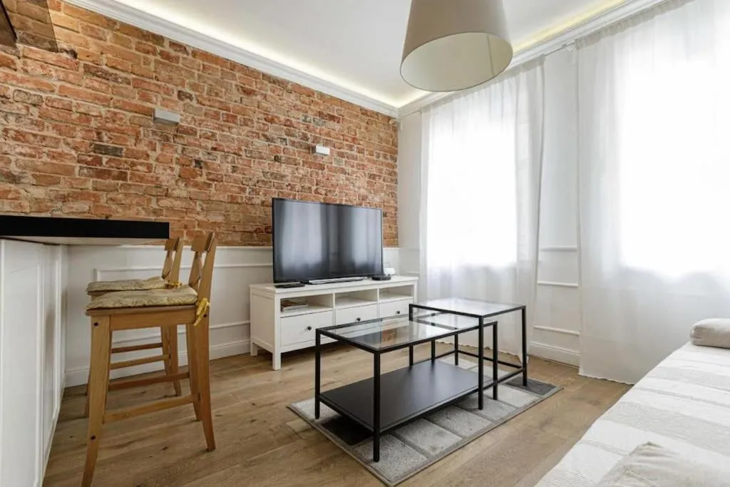 Image of Urban Chic- Old Town – Great Location – Uniwersytecka