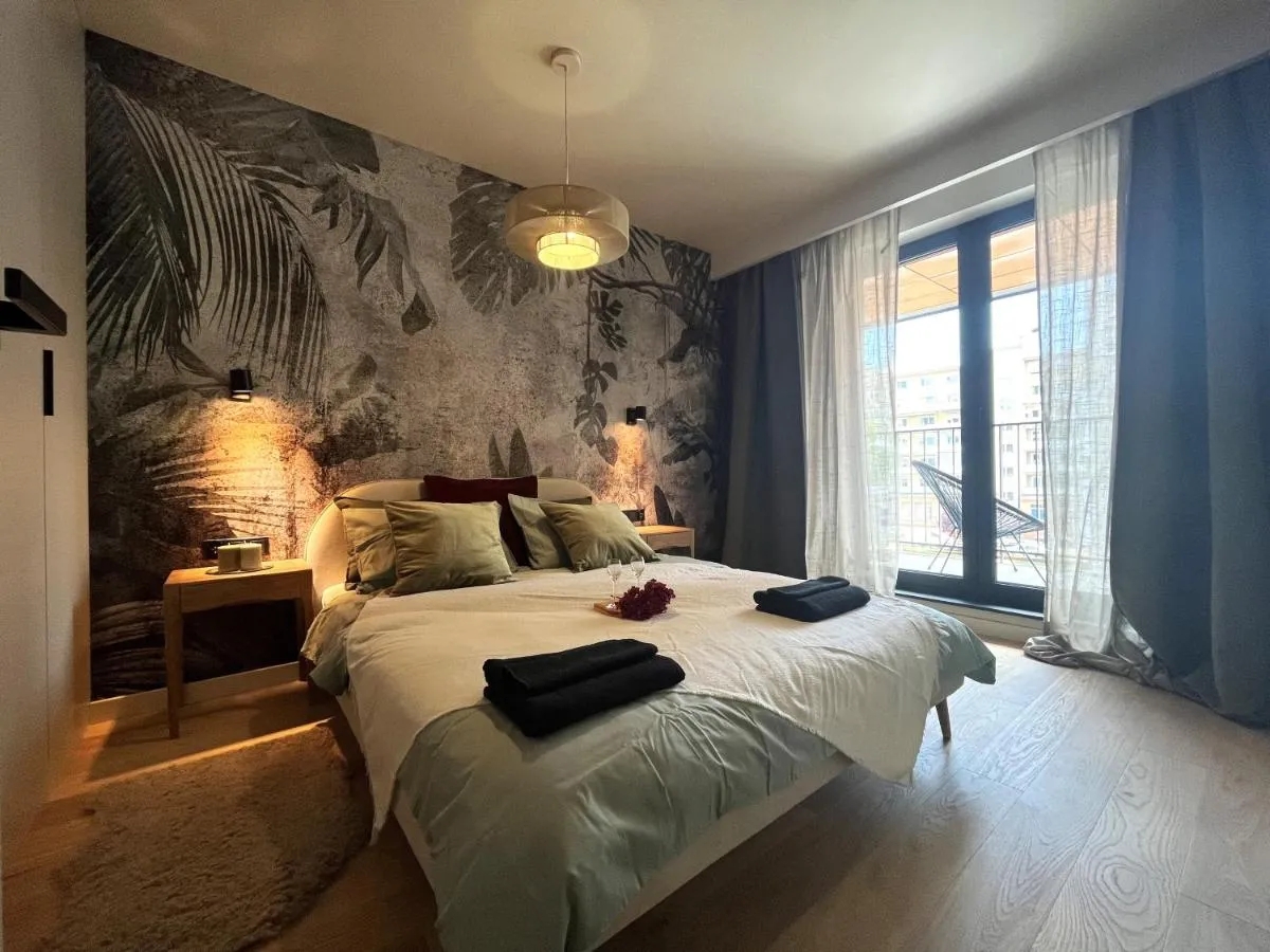 Image 1 of WYSZYŃSKIEGO Apartment – Self Check-In 20h – Parking &Lift