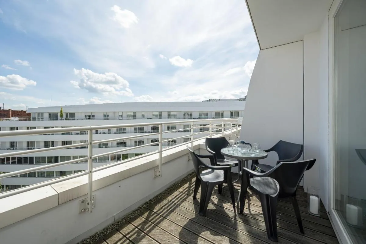 Image 2 of Wrocław Center Apartment Close to the Market and Park with Parking & Air Conditioning by Renters Prestige